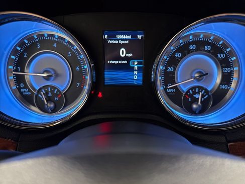Used 2014 Chrysler 300 AWD image 17