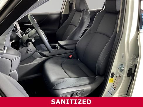 Used 2022 Toyota Venza LE AWD/4WD image 21