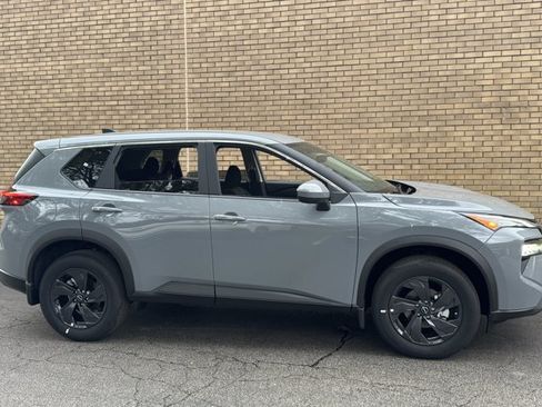New 2026 Nissan Rogue SV AWD/4WD image 5