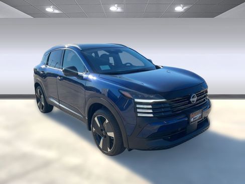 New 2026 Nissan Kicks SR w/ SR Premium Package AWD/4WD image 7