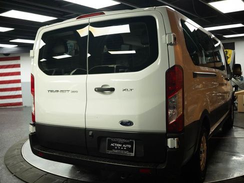 Used 2022 Ford Transit 350 XLT RWD image 6