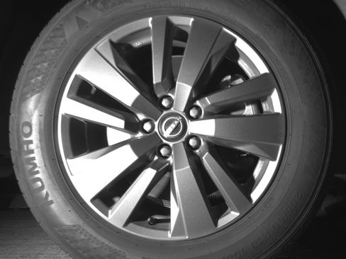 Used 2024 Nissan Pathfinder SV image 13