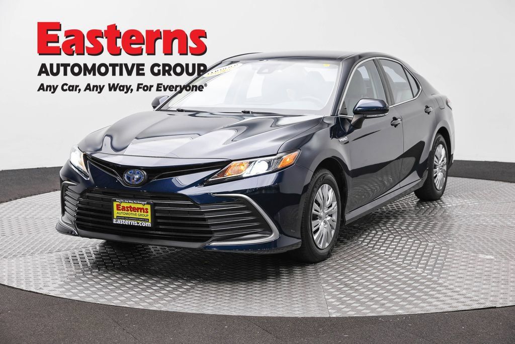 Used 2021 Toyota Camry LE FWD image 1