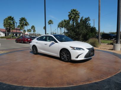Used 2025 Lexus ES 350 w/ Premium Package