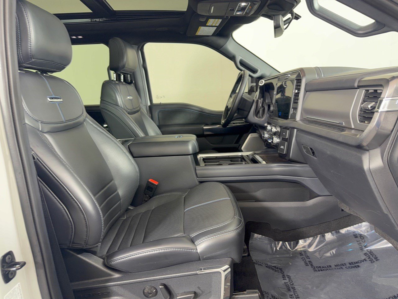 Used 2025 Ford F250 Platinum AWD/4WD image 30