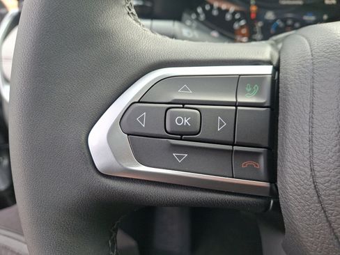 New 2025 Jeep Compass Limited w/ Sun & Sound Group image 17