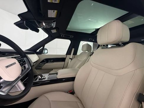 Used 2025 Land Rover Range Rover Long Wheelbase SE AWD/4WD image 6