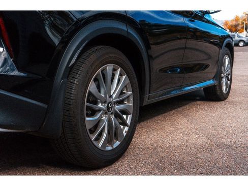 Used 2024 INFINITI QX50 Luxe image 3