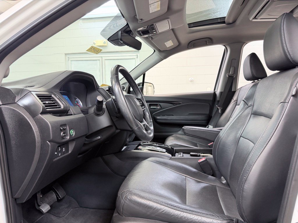 Used 2020 Honda Pilot Elite image 15