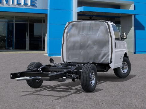 New 2025 Chevrolet Express 3500 w/ Power Convenience Package RWD image 4