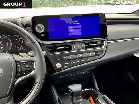 Used 2024 Lexus ES 350 w/ Luxury Package image 9