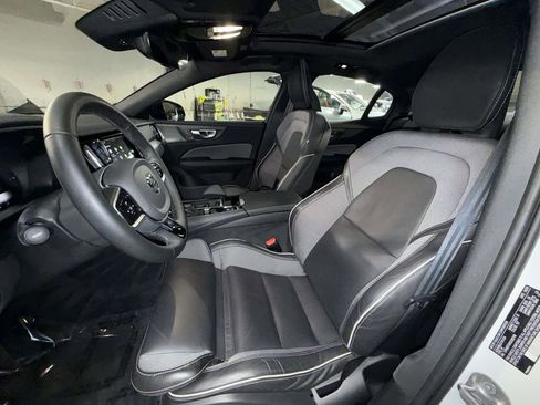 Used 2025 Volvo S60 T8 Ultra AWD/4WD image 2