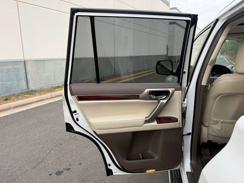 Used 2012 Lexus GX 460 image 20