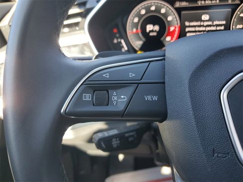 Used 2024 Audi Q3 2.0T Premium Plus image 23
