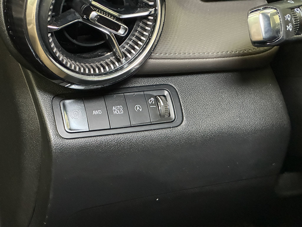 Used 2025 Chevrolet Equinox LT w/ Convenience Package II AWD/4WD image 22