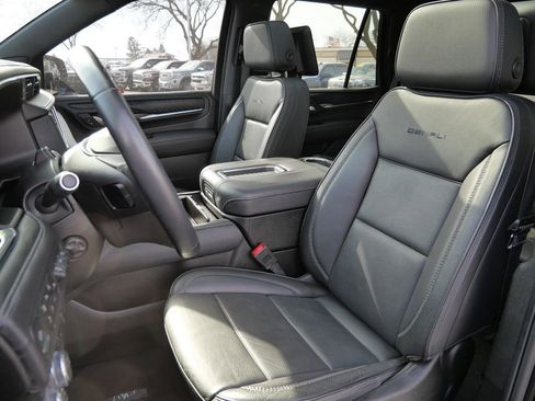 Used 2024 GMC Yukon Denali w/ Denali Reserve Package AWD/4WD image 32
