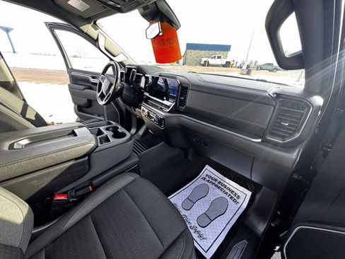 Used 2022 Chevrolet Silverado 1500 LT image 9