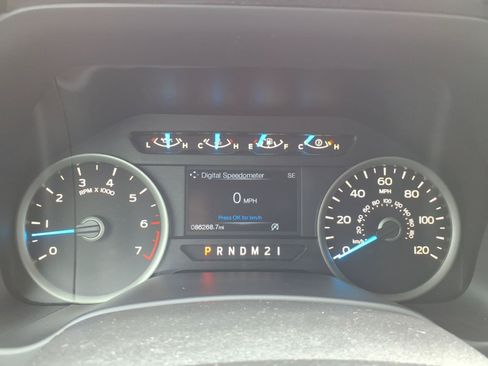 Used 2017 Ford F150 XLT w/ Equipment Group 302A Luxury AWD/4WD image 20