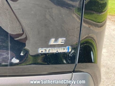 Used 2024 Toyota RAV4 LE AWD/4WD image 12