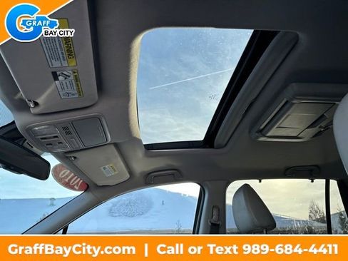 Used 2016 Honda Pilot Touring image 17