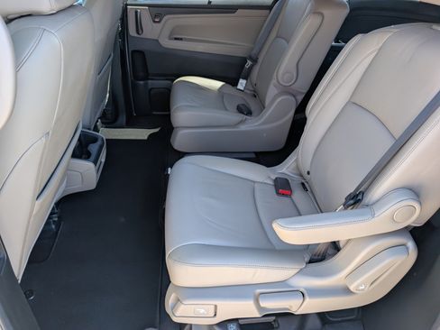 Used 2019 Honda Odyssey EX-L image 11