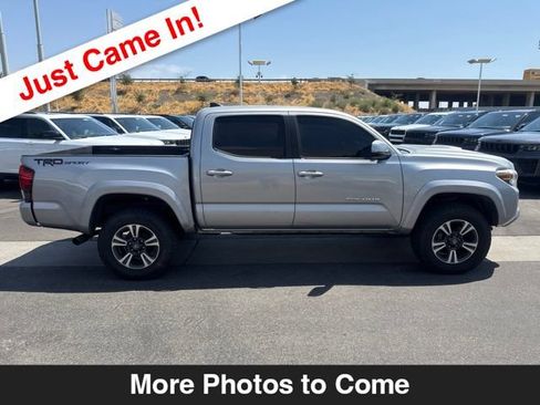 Used 2019 Toyota Tacoma TRD Sport w/ Technology Package RWD image 7