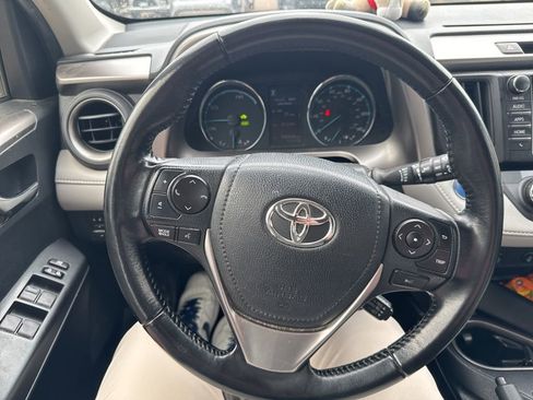 Used 2018 Toyota RAV4 XLE w/ Convenience Package image 6