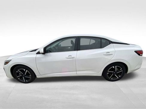 Used 2024 Nissan Sentra SV image 4