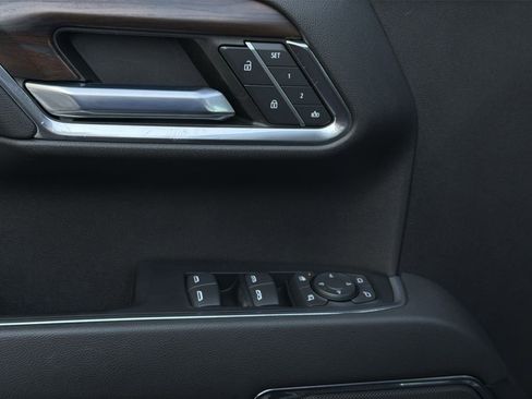 Used 2022 GMC Sierra 1500 SLT w/ SLT Convenience Package image 15