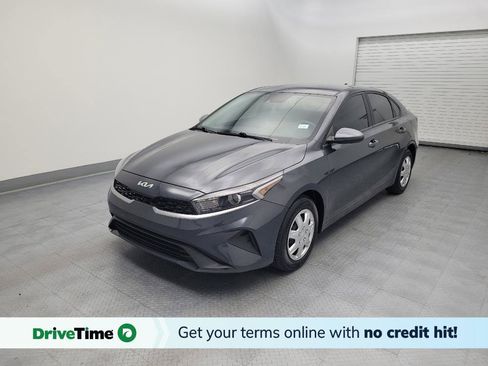 Used 2024 Kia Forte LX FWD image 1