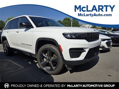 Used 2023 Jeep Grand Cherokee Altitude