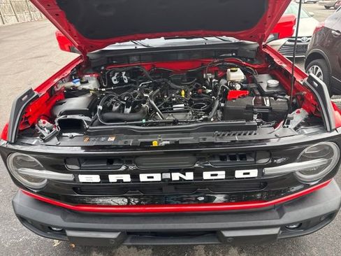 Certified 2022 Ford Bronco Outer Banks w/ Sasquatch Package image 35