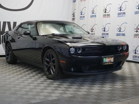 Used 2019 Dodge Challenger SXT w/ Blacktop Package image 3