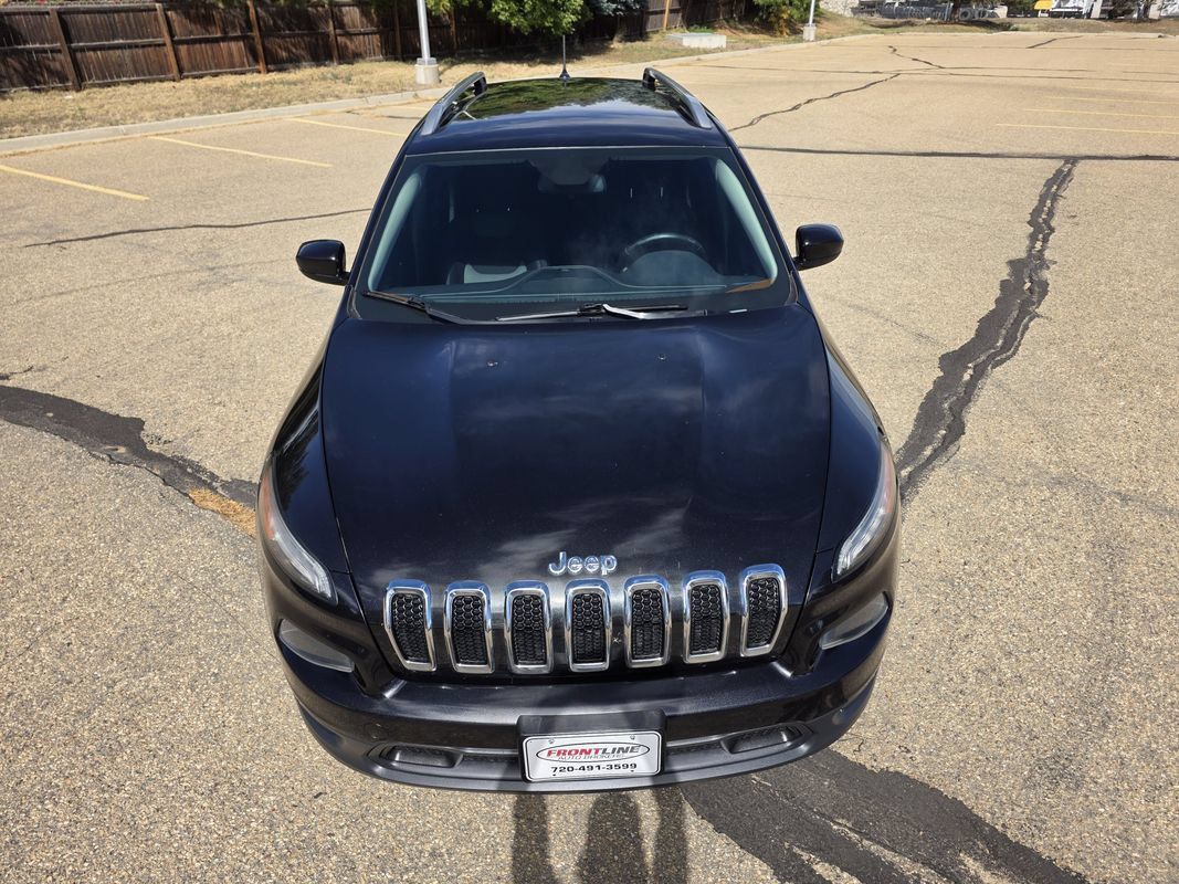 Used 2014 Jeep Cherokee Latitude w/ Cold Weather Group AWD/4WD image 12