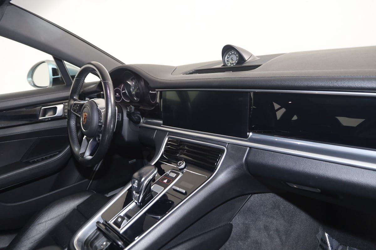 Used 2018 Porsche Panamera 4 AWD/4WD image 55