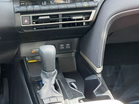 Used 2025 Toyota Camry LE image 17