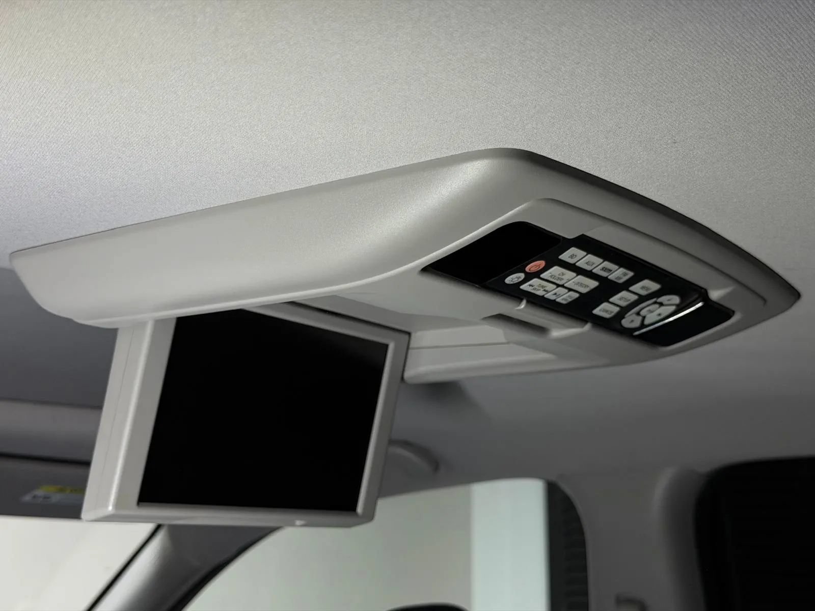 Used 2016 Honda Pilot Touring image 25