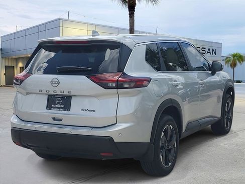 Certified 2024 Nissan Rogue SV AWD/4WD image 7
