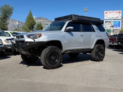 Used 2022 Toyota 4Runner TRD Off-Road Premium AWD/4WD image 94