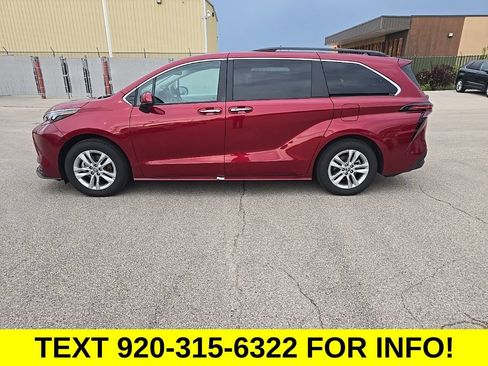 Used 2026 Toyota Sienna XLE AWD/4WD image 3