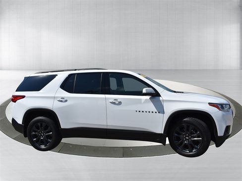 Used 2021 Chevrolet Traverse RS w/ LPO, Floor Liner Package image 9