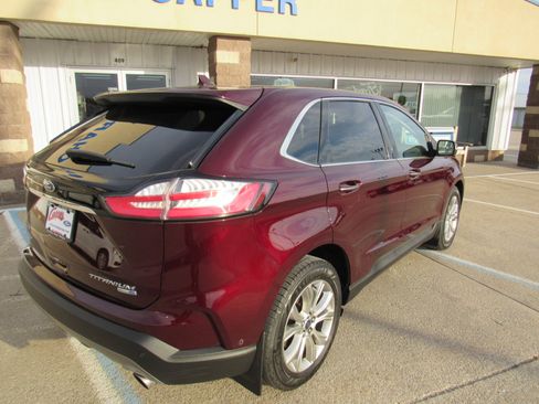 Used 2019 Ford Edge Titanium w/ Equipment Group 301A image 5