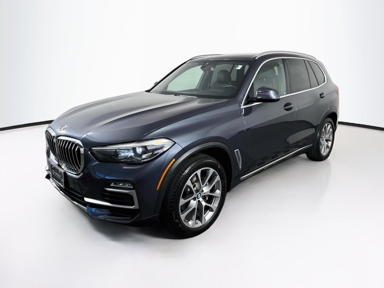 Used 2019 BMW X5 xDrive40i w/ Convenience Package AWD/4WD image 3