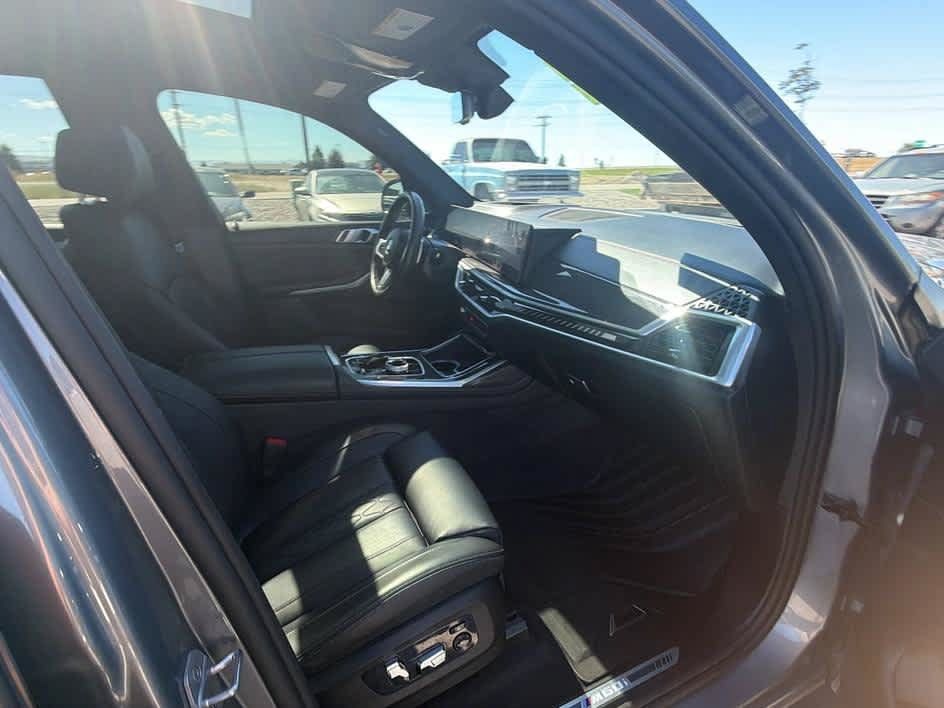 Used 2025 BMW X7 M60i w/ Executive Package AWD/4WD image 31
