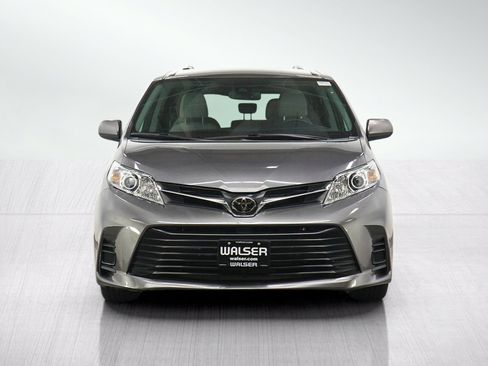 Used 2020 Toyota Sienna LE AWD/4WD image 8