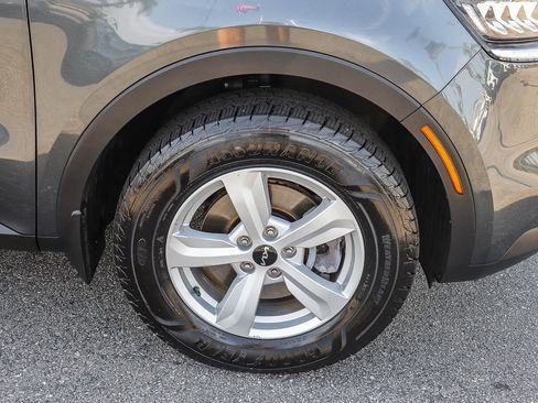 Used 2022 Kia Sorento LX AWD/4WD image 7