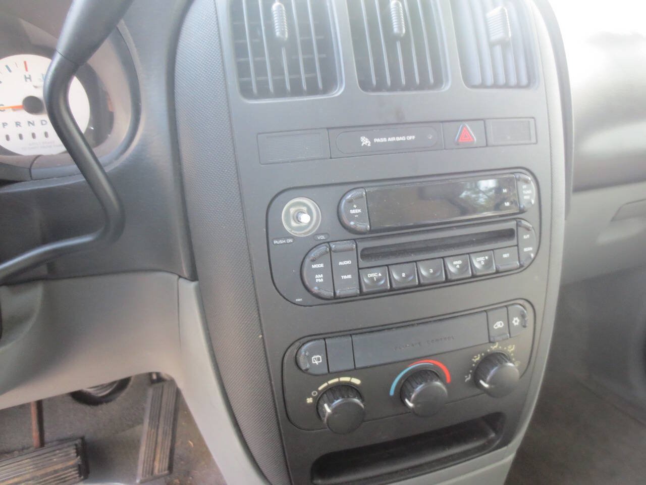 Used 2006 Dodge Caravan SE FWD image 9