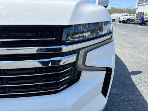 Used 2023 Chevrolet Suburban LT image 10