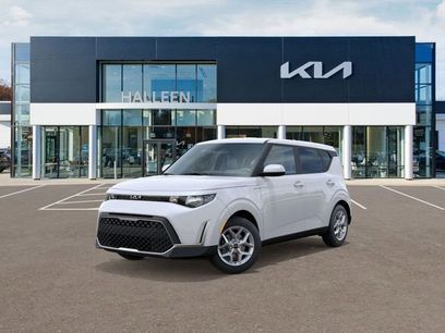 New 2025 Kia Soul LX