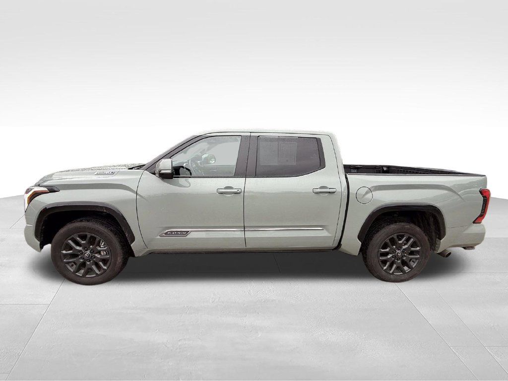 Used 2025 Toyota Tundra Platinum AWD/4WD image 3